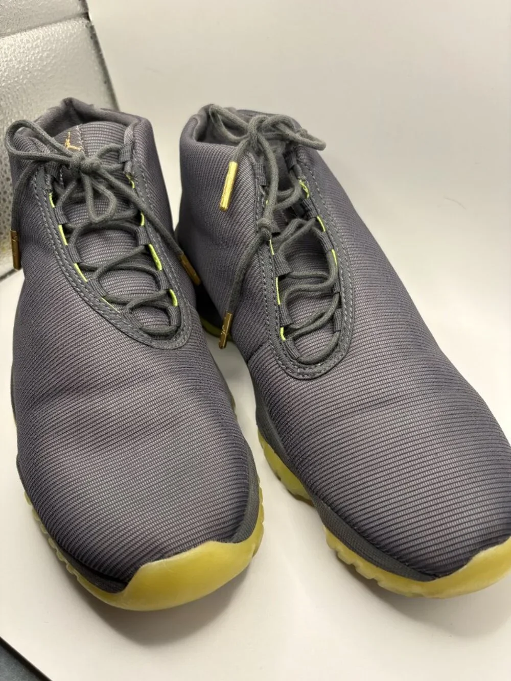 Air Jordan Future Dark Grey Volt Sneakers Men  8.5 656503-02 5 2014